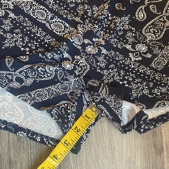 Paisley navy blue,white cut out romper 
Shorts, front tie,Large - Picture 11 of 13